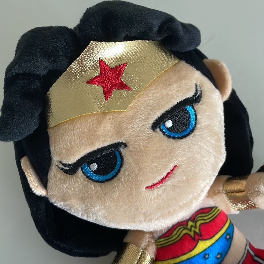 Seven20 7 inch DC Comics Wonder Woman Plushie - Picture 2 of 7